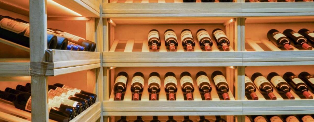 Depozitarea vinului: Importanța păstrării acestei băuturi în locuri special amenajate