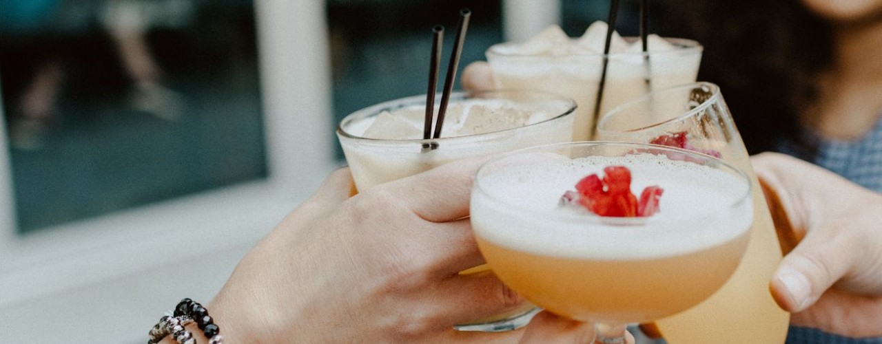 Băuturi alcoolice pentru femei - care sunt băuturile și cocktail-urile cele mai îndrăgite de reprezentantele sexului frumos