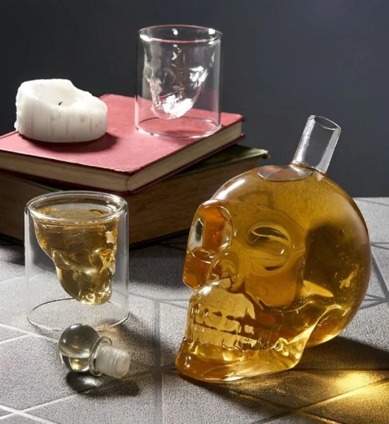 Decantor Craniu cu 6 Pahare Free Spirits - Gift Set