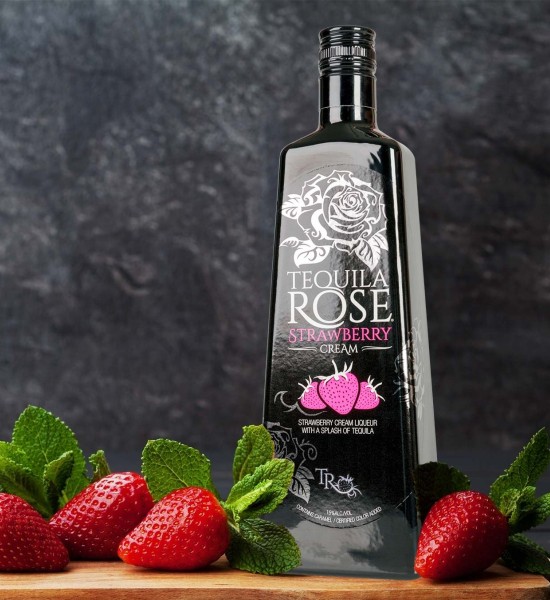 Tequila Cream Rose Strawberry 0.7L