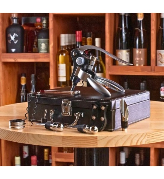 Set 9 accesorii pentru vin cu valiza neagra din piele ecologica Set 9 accesorii pentru vin cu valiza neagra din piele ecologica