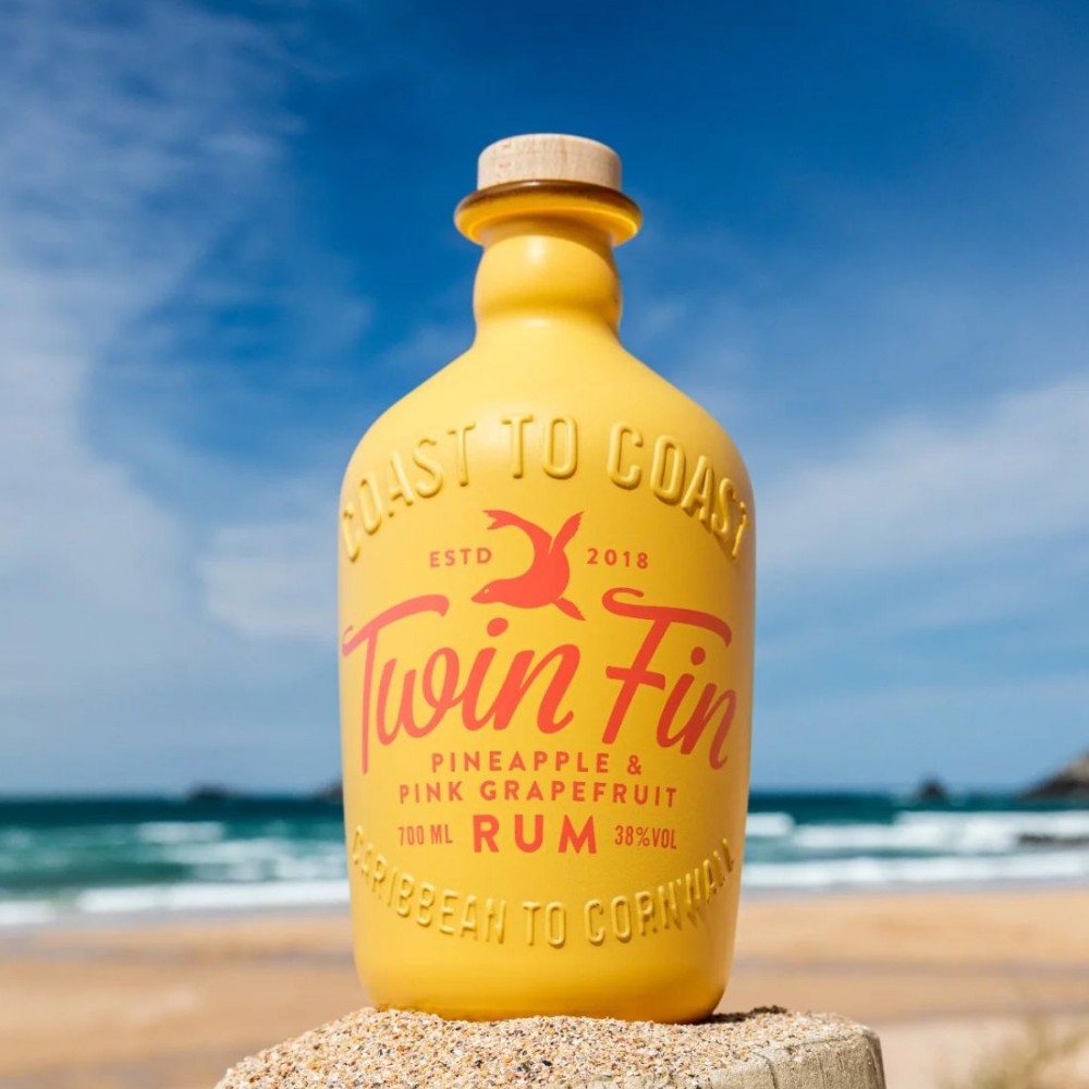 Rom Twin Fin Pink Grapefruit Pineapple 0.7L