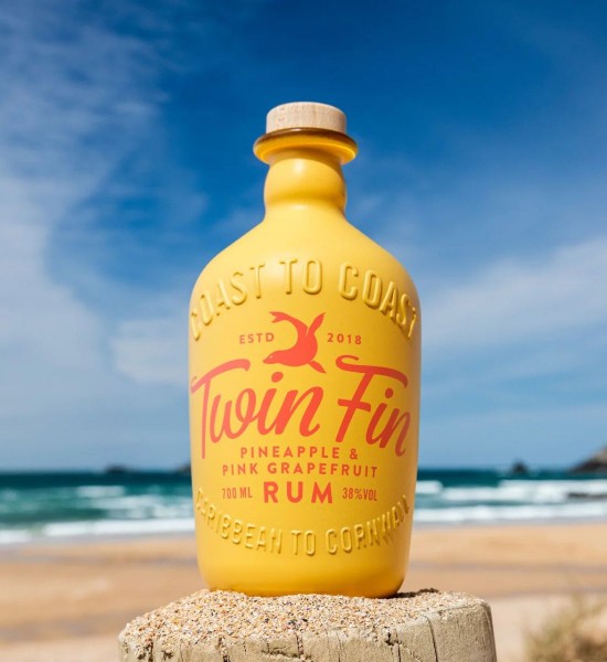 Rom Twin Fin Pink Grapefruit Pineapple 0.7L